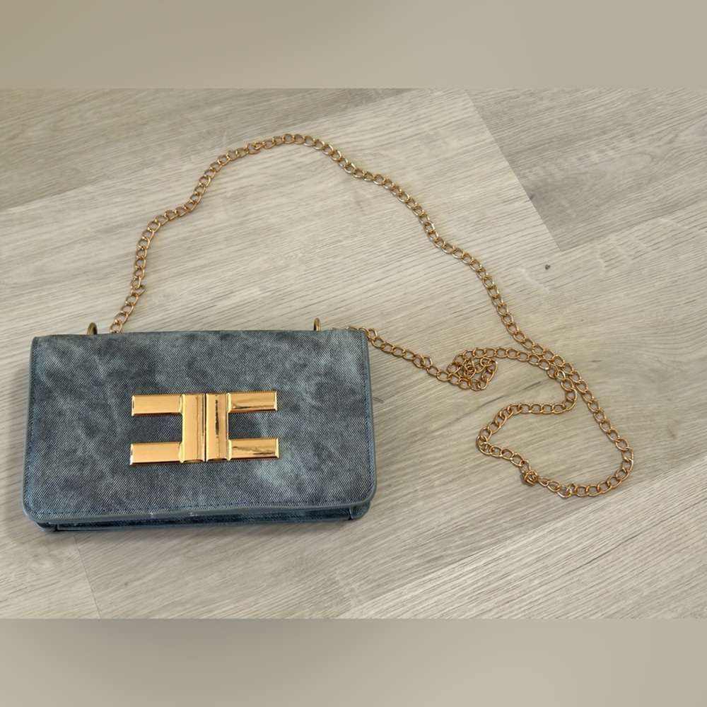 Elegant Gray and Gold Chain Shoulder Bag